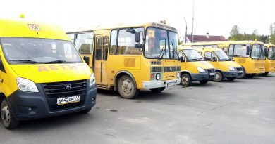 В Сланцах  госавтоинспекторы контролируют перевозку школьников автобусами